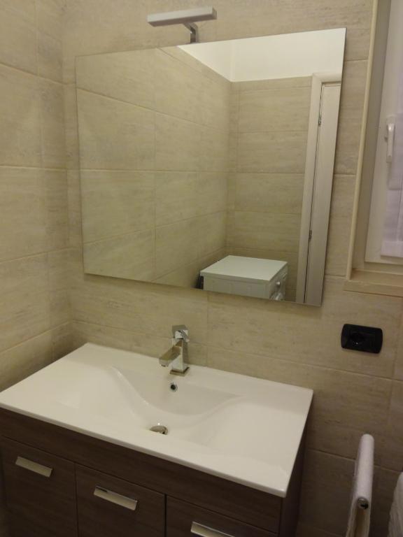 Milan City Center Apartment Phòng bức ảnh